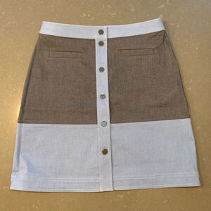 ST. JOHN Button Front Skirt
